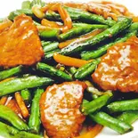 牛肉とインゲン豆の炒め/Stir fried beef and green beans(中華料理 龍門)