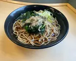 (温)ほうれん草そば（富士そば 新宿店）