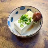 梅と冷奴(100g)（【おにぎりと豚汁】明治屋～南阿佐ヶ谷店～）