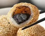 胡麻団子(4個)餡は黒胡麻（熊猫厨房）
