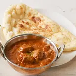 ポークカレーとナン（インド料理ウッタム）