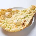 ガーリックナン/Garlic Nan（ニュータージマハルエベレスト 門戸厄神店）