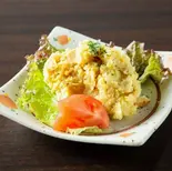 燻製ポテサラSmoked potato salad（魚と燻製の店 さんばんや）