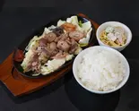 ホルモンミックス焼き弁当(塩)（切磋琢磨）