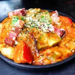 トマトアボカドのチーズ玉（お好み焼き 鉄板焼 満まん）
