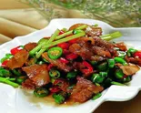 湖南小炒肉 湖南風豚バラと唐辛子の辛いため（湘味食府）