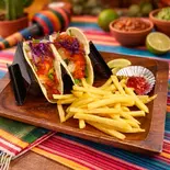 大満足!タコス、ポテト、ドリンクセット(cafe&bar L&A)