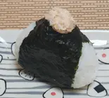 手結びおにぎりツナマヨネーズ（佐紋亭）