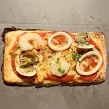 スクエアピッツァペスカトーレ SQUARE PIZZA PESCATORA(1~2人前)（窯焼きピッツァUfufu蒲田）