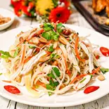 GỎI GÀ XÉ PHAY・鶏肉サラダ（ベト街-PHOVIET）