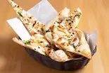 炭焼きガーリックナン【GARLIC NAAN】(トルコケバブ ビリヤニハウスTurkish Kebab Biryani House)