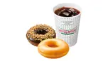 【Wコンボ】コーヒー(ホット/アイス)+おすすめドーナツ2種（クリスピー・クリーム・ドーナツ キャナルシティ博多店）