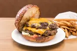 トランプバーガー(パティダブル)（THE BURGER SHOP 393）