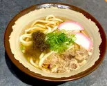 かすうどん（鶏と牛の焼肉店 五分五分）
