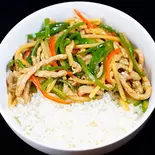 青椒肉絲丼(中華料理錦楽軒)