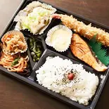 幕の内弁当(大海老フライと特選おかずが2種類選べる)（チャーチル）