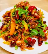 イカゲソの辛味炒め(中華料理 宮)