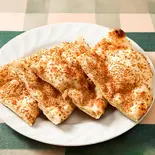 ゴマナン Sesame Naan（インド料理レストランSURAJ長居店）