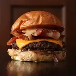 ベーコンチーズバーガー(ポテト付き)/ Bacon Cheese Burger with Salt＆Vinegar Chips（THE DEMEKEN BURGER）