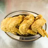 手羽先8P(3種類のソース付き)（辛ちゃんチキン）