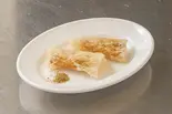 海鮮網春巻(4本)（本格点心と台湾料理のダパイダン105 東急プラザ原宿ハラカド店）