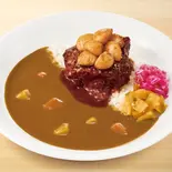 にんにくポークロックカレー Pork Curry Rice w/ Tender Pork Chunks & Fried Garlic(すき家 福岡舞鶴店)