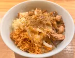 ジャンクペッパー丼(自家製麺つきよみ)