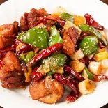 鶏肉と唐辛子の炒め (辣子鸡)Spicy Chicken Geleshan(チャイナ厨房 亀戸駅前店)