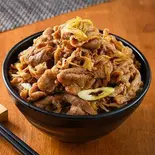 悪魔ピリ辛！ガーリックスタミナMAXのメガ豚丼！(お肉400g)（オーシャンダイニング池袋店）