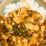 麻婆豆腐かけご飯(味四川 四川ダイニング)