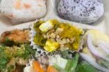 日替わりお結び弁当(手作り惣菜 小春日和)