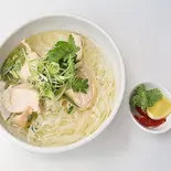 鶏肉のフォー（ベトナム料理店ビーベト Vị Việt）