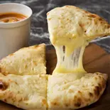 ダブルチーズナン Double Cheese Naan(ゴダワリアジアンレストラン&バー/Godawari)