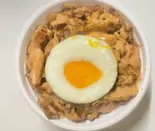 チキンケバブ丼 / Chicken Kebab Don（インド料理 モニカ レストラン＆バー Indian Restaurant Monica Restaurant＆Bar）