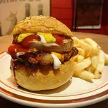 スタンダードバーガー(フレンチフライ付き)（スタンドココペリ (CAFE＆BAR Thunderbird)）