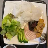 ブン・厚揚げ・エビ塩漬け BÚN ĐẬU MẮM TÔM(ベトナム料理チェーサインレストラン)