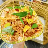 鶏足サラダ（CO CHU LON）
