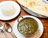 ほうれん草とキーマカレーライス又はナン付 Spinach & Keema Curry with Rice or Naan(NAN STATION CAFE&TERRACE)
