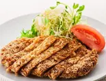 牛挽肉の特製メンチカツ（おきらく食堂 西横浜店）