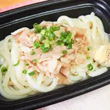 肉ぶっかけうどん(麺500g・カツオだし)(キャフェテリア楓)