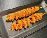 炸面筋(揚げグルテン)(2串)（We Kitchen東北老式麻辣燙＆煎餅果子）