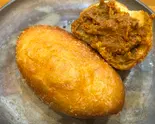 うま辛カレーパン「辛」（カレーパンの松風）