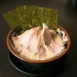 濃厚豚骨チャーシューラーメン（横濱家系ラーメン 神山 松屋町店）