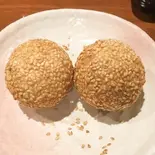 ゴマ団子(黒ゴマ)(2個)（製麺王）