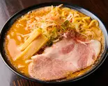 濃厚海老味噌らーめん(味噌ラーメン 茜ノ舞/濃厚担々麺 葵)