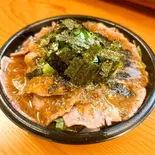 和牛コウネ炙り丼 ご飯大盛り（【へべれ家自慢の唐揚げ＆お弁当】瀬戸内酒場 へべれ家）