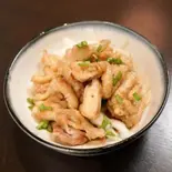 カリカリ鶏皮ポン酢！（博多焼き鳥と九州料理 絆串 鶴舞店）