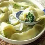 上海荠菜大馄饨(肉野菜ワンタンスープ)6個（友誼食府 立川店）