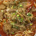 四川大人気モツ入りサンラー春雨(肥肠酸辣粉)（友誼食府）