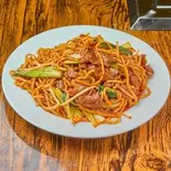 新疆羊肉麺炒め(ジンギスカンラムモモ焼き)